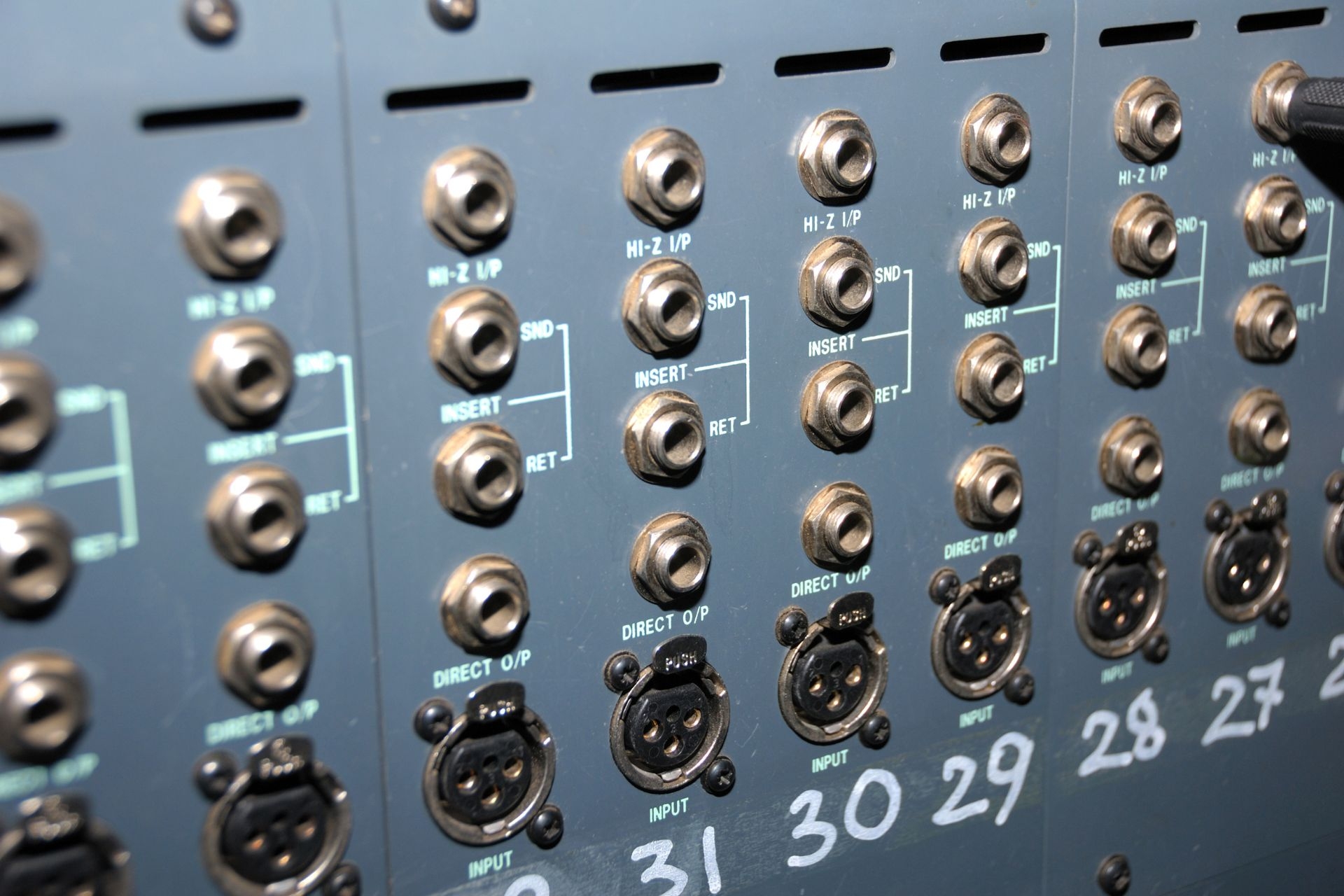 How does the choice of modulation scheme affect SNR in digital communication systems?